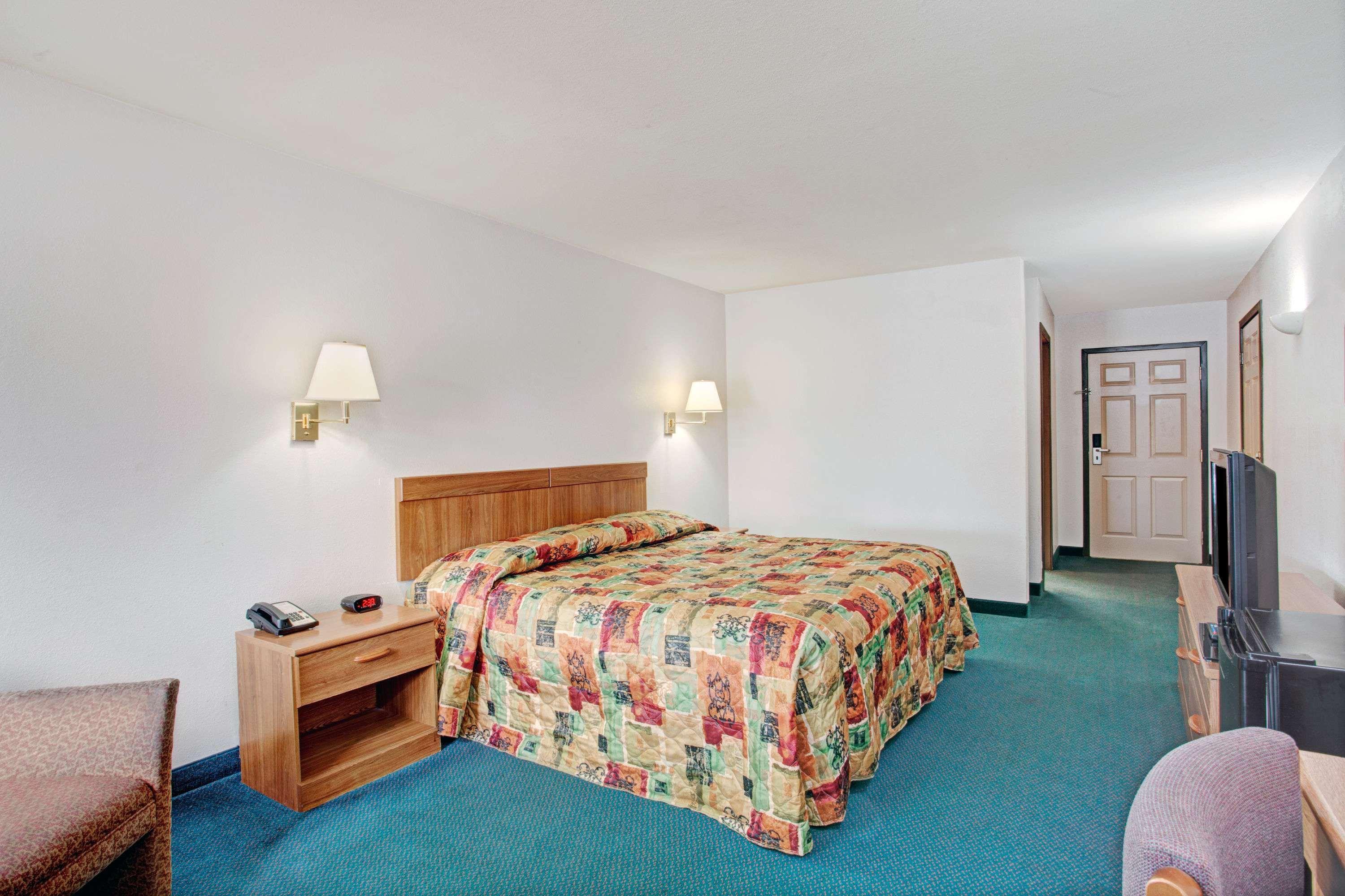 Super 8 By Wyndham Olive Branch Exterior foto